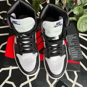 air jordan 1 satin red toe